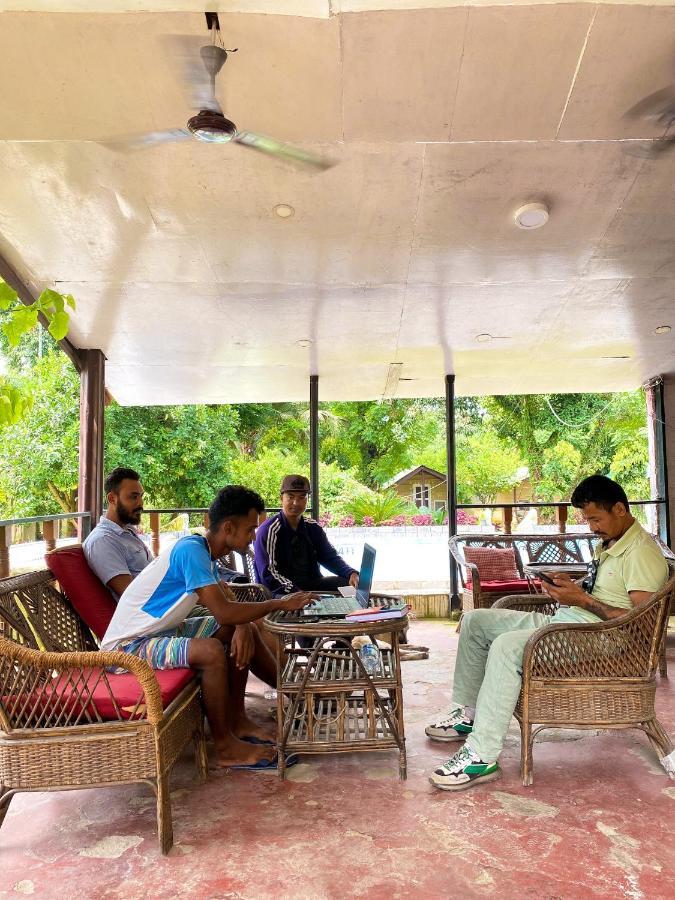 Nature Safari Camp Chitwan Exterior photo