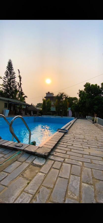 Nature Safari Camp Chitwan Exterior photo